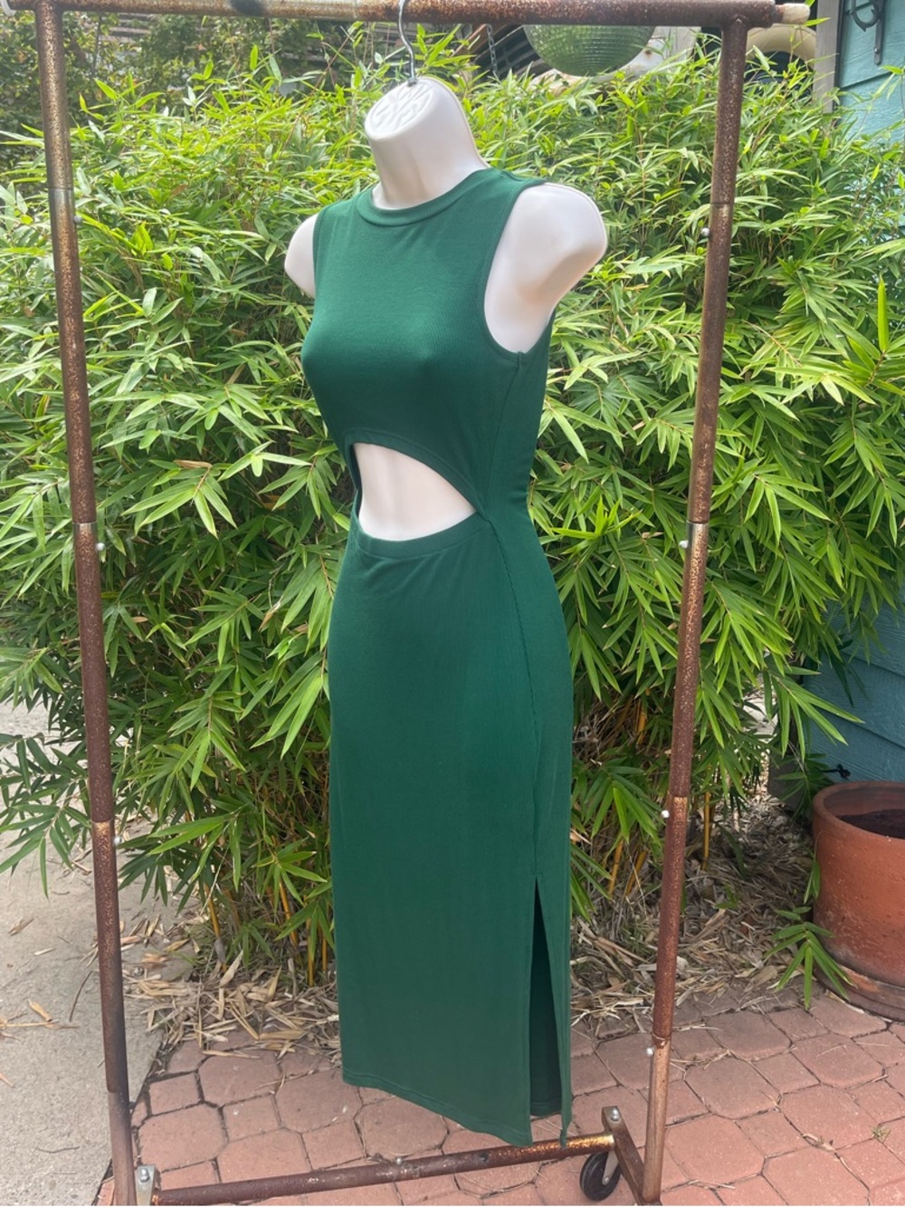 Sleeveless Green Cutout Midi Dress - Brand: